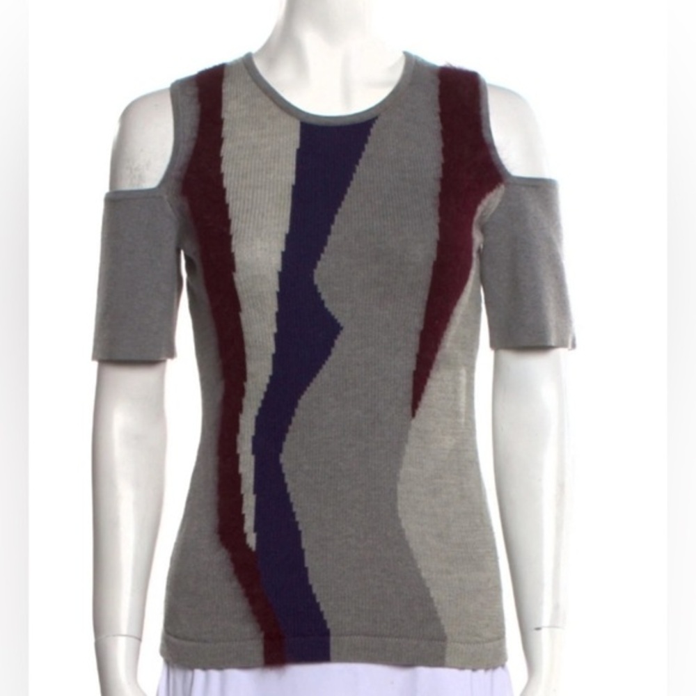 Yigal Azrouel Short Sleeve Grey/ blue Color block shoulder sweater size‎ medium